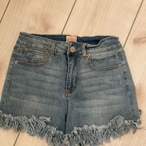 GB fray shorts
